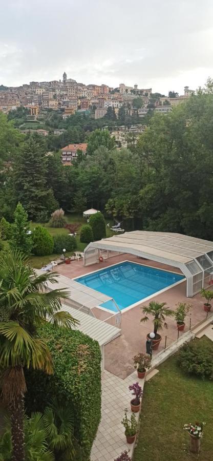 King Hotel Фиуджи Екстериор снимка