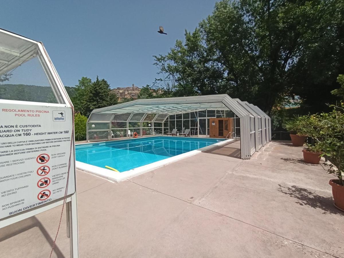 King Hotel Фиуджи Екстериор снимка