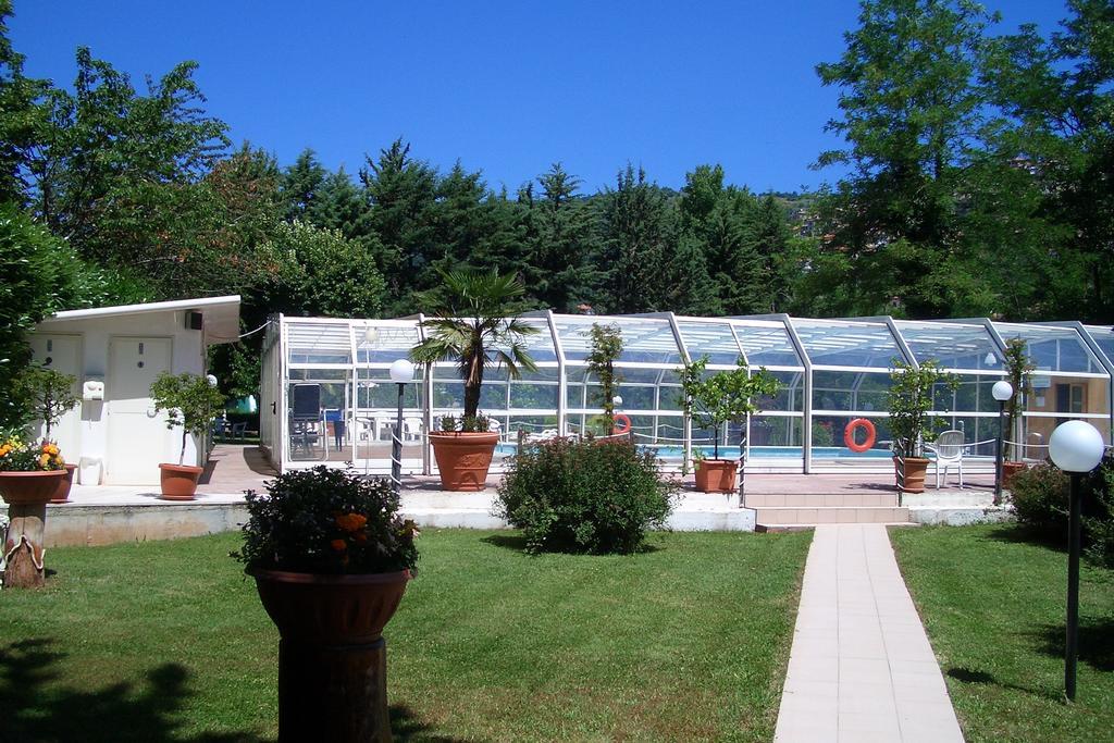 King Hotel Фиуджи Екстериор снимка