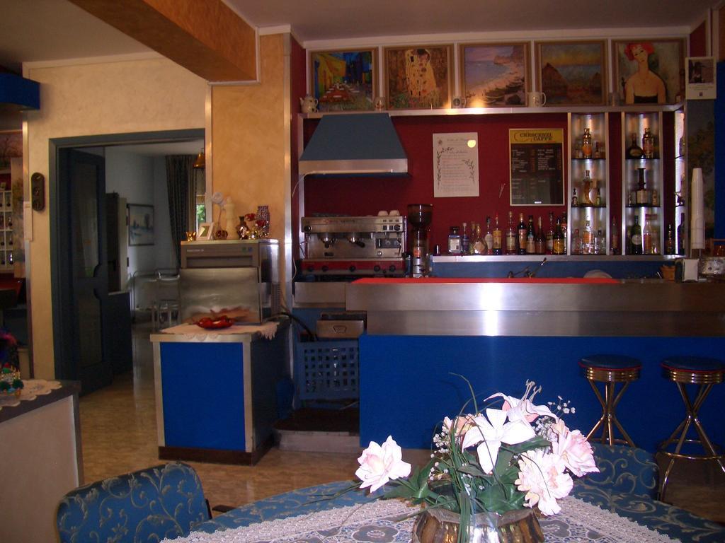 King Hotel Фиуджи Екстериор снимка