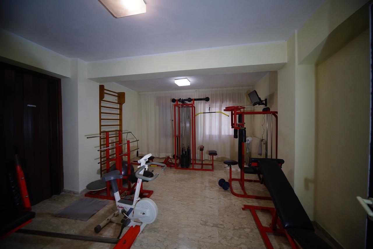King Hotel Фиуджи Екстериор снимка